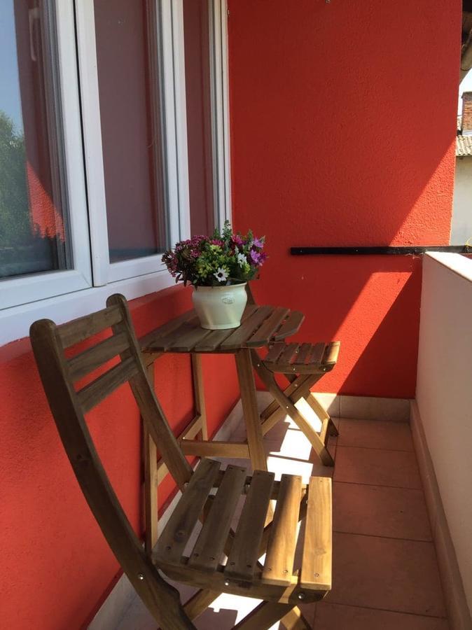 Stan Na Dan Gradiska/Bos. Gradiska Apartment ภายนอก รูปภาพ
